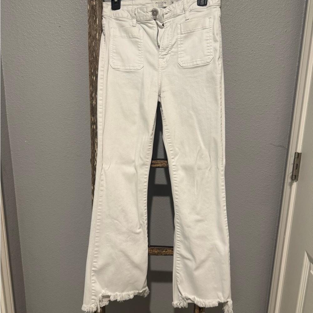 Women's White Frayed Hem Jeans